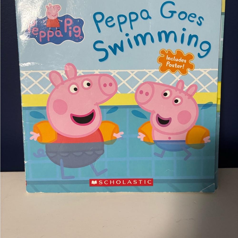 Scholastic Peppa Pig and Friends Swimming Adventure